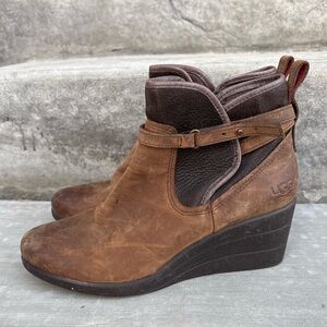 UGG Australia EMALIE Waterproof Leather Ankle Boots Size US 9